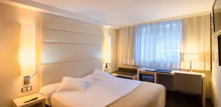 Habitación Matrimonial Hotel Mola Park
