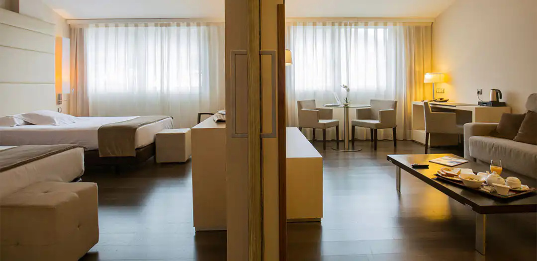 Habitación Junior suite Hotel Yomo Mola Park 