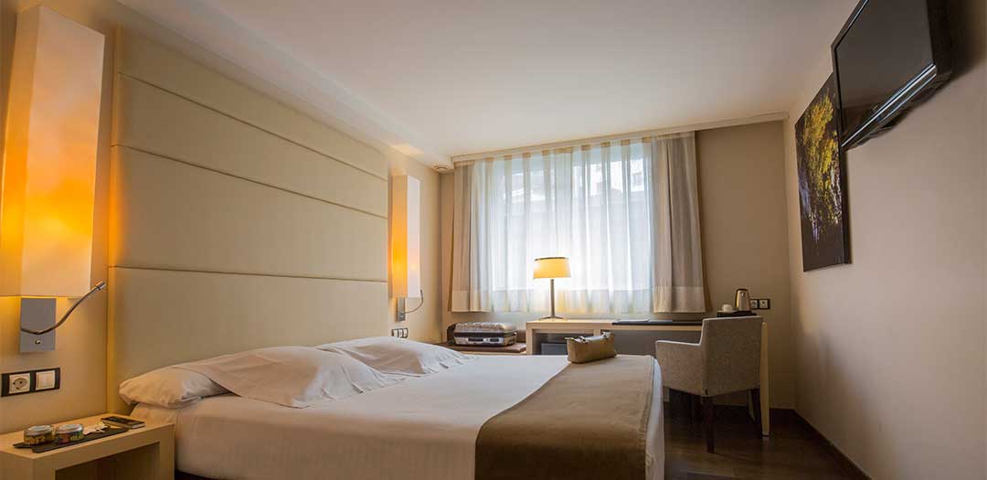 Habitación estándar matrimonial Hotel Yomo Mola Park Andorra