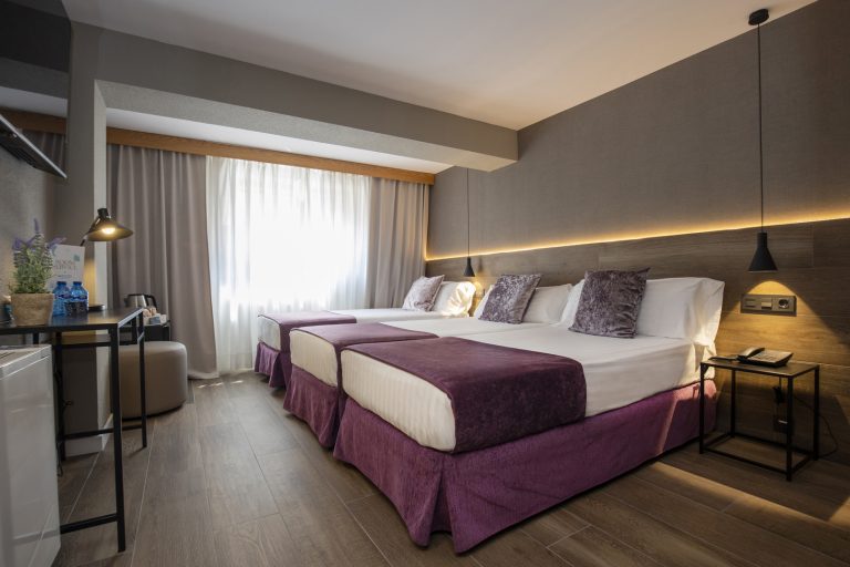 Habitación triple Hotel Eureka Yomo Andorra