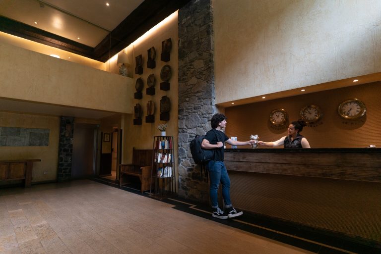 Recepción del Hotel Yomo Patagonia Andorra
