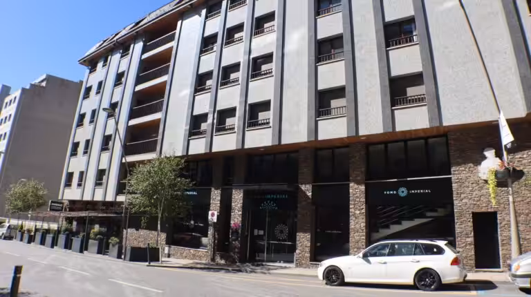 Exterior Yomo Imperial