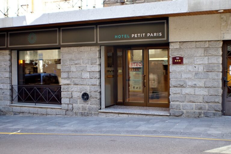 Cartelleria YOMO Petit Paris