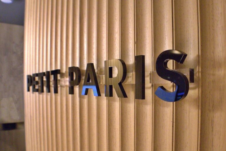 Recepció YOMO Petit Paris